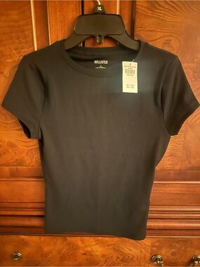 NWT Hollister Black Ribbed Short Sleeve Tee